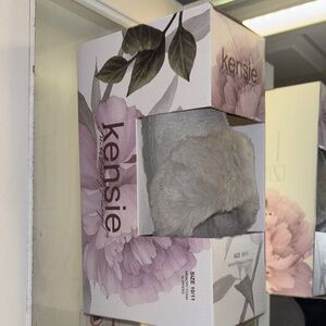 Kensie Soft Gray Faux Fur Slippers